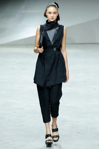 Look 14